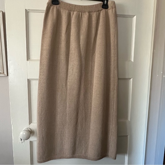 Alexander Julian Dresses & Skirts - Vintage Alexander Julian tan knit skirt size Large
